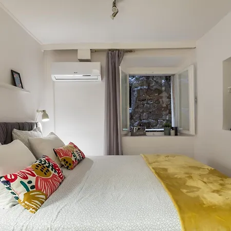 Diocletian's Palace Studio Prime Location, Budget-friendly * Split