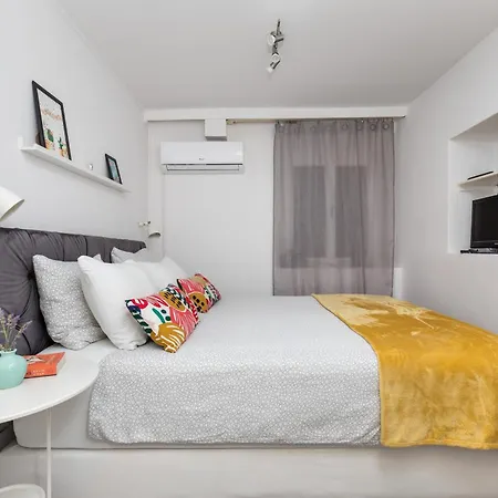 Diocletian's Palace Studio Prime Location, Budget-friendly Apartamento Split
